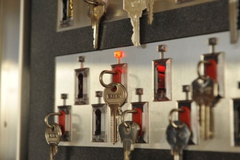 Электронная ключница KeyGuard KGRDS-20 на 20 ключей магазин Алти-Групп